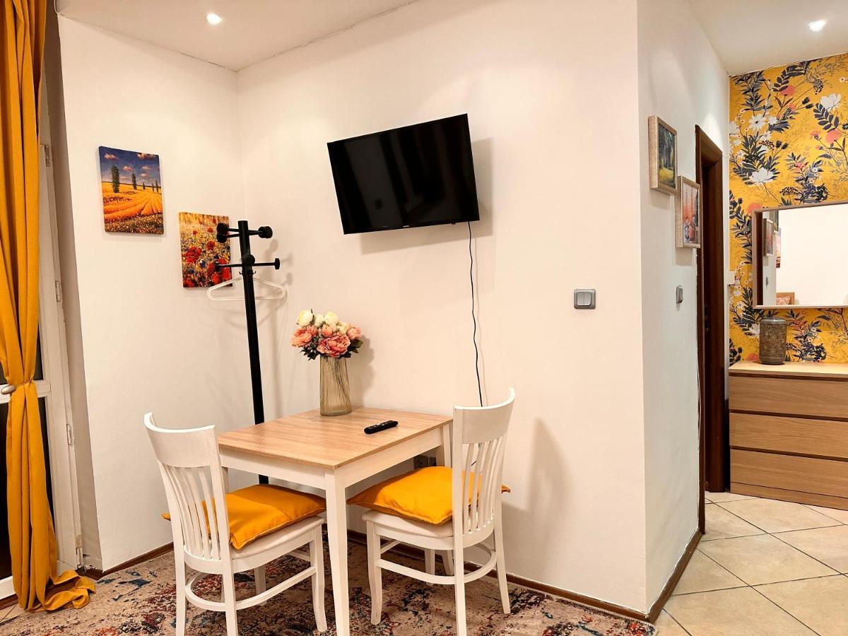 Apartamento Private Center Opera&nevski Cathedral *